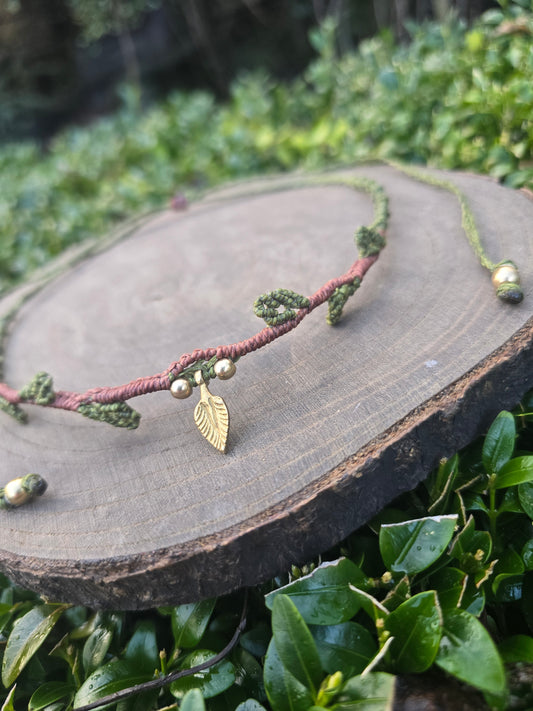 Leafy Vine Choker