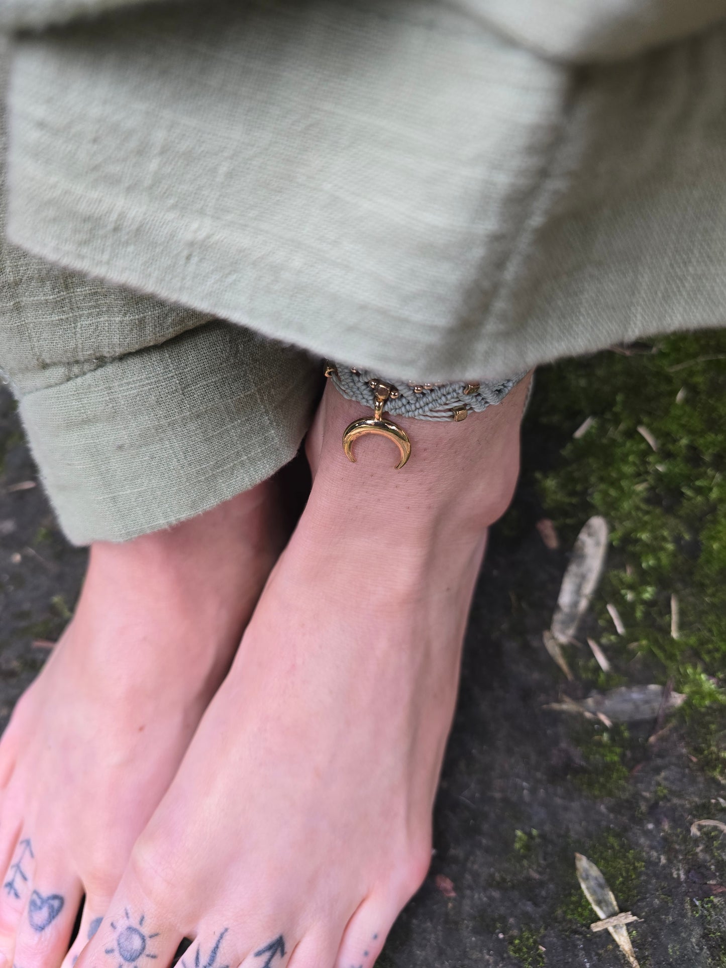 Minty Gold Moon Anklet